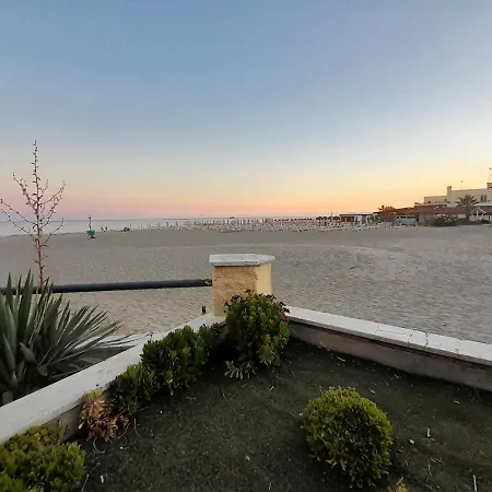 Апартаменты Casa Topprivacy&relax In Centro - Con Posto Auto Coperto Латина